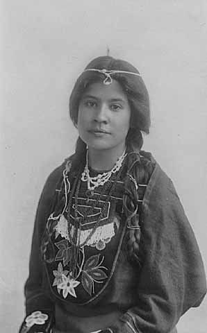 5557fbc04e24c7ed3b1a549f1377d8ec--american-women-american-indians